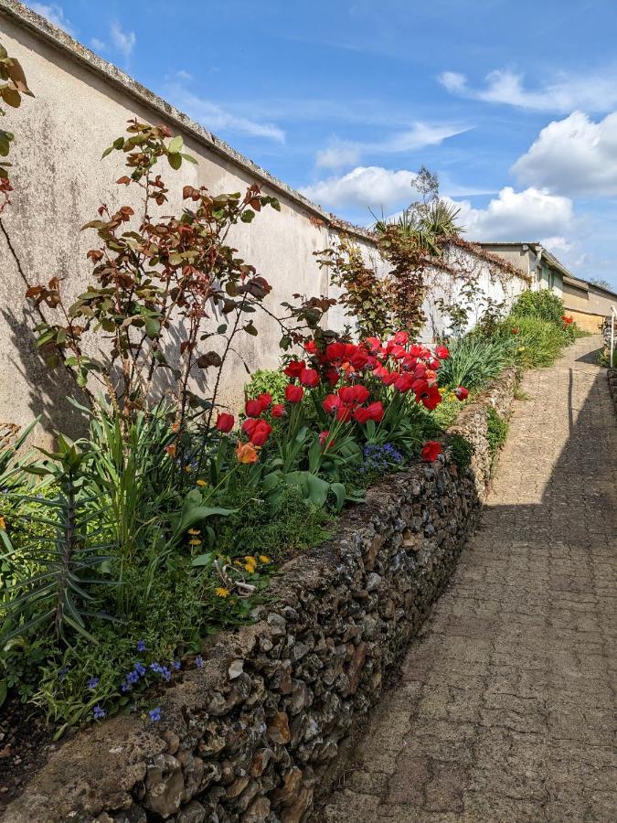 Au Chalet D'Illiers Combray, Grand Jardin Arbore Buitenkant foto